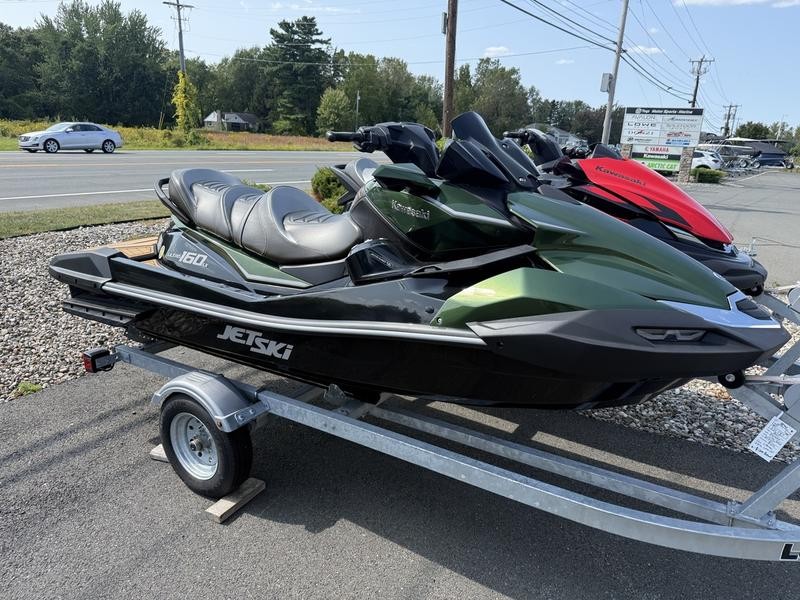 2025 Kawasaki Ultra 160LX