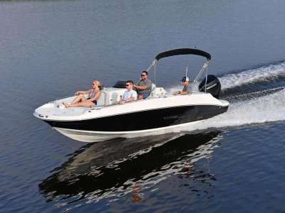 2023 Stingray 212SC