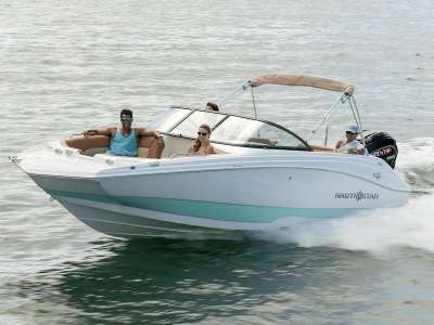 2026 NauticStar 223DC Deck