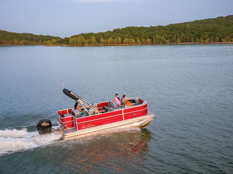 2026 Sun Tracker Party Barge 20 DLX