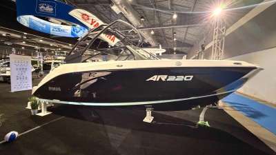 2026 Yamaha AR220