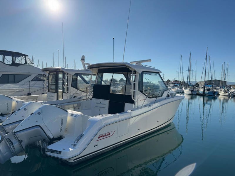 2020 Boston Whaler 325 Conquest Bowrider Boat for sale in Bellingham ...