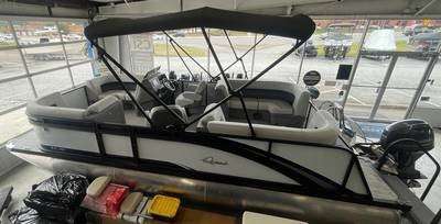 2025 Qwest L22 Pro Family Fish
